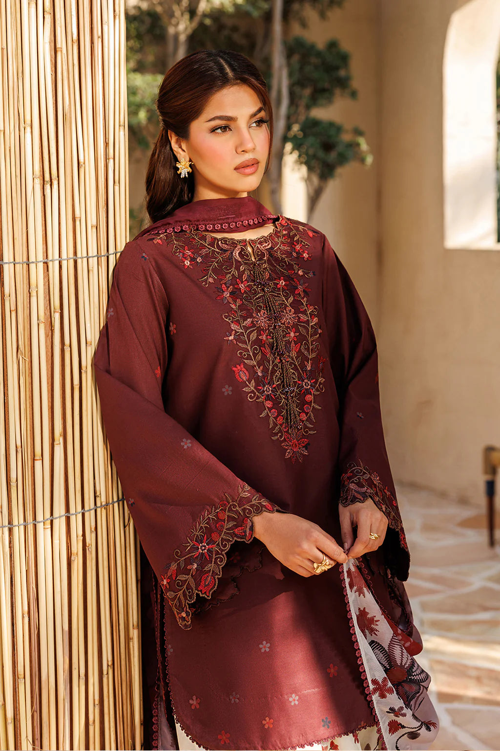 IZNIK 3PC Lawn Embroidered Shirt & Silk Printed Dupatta