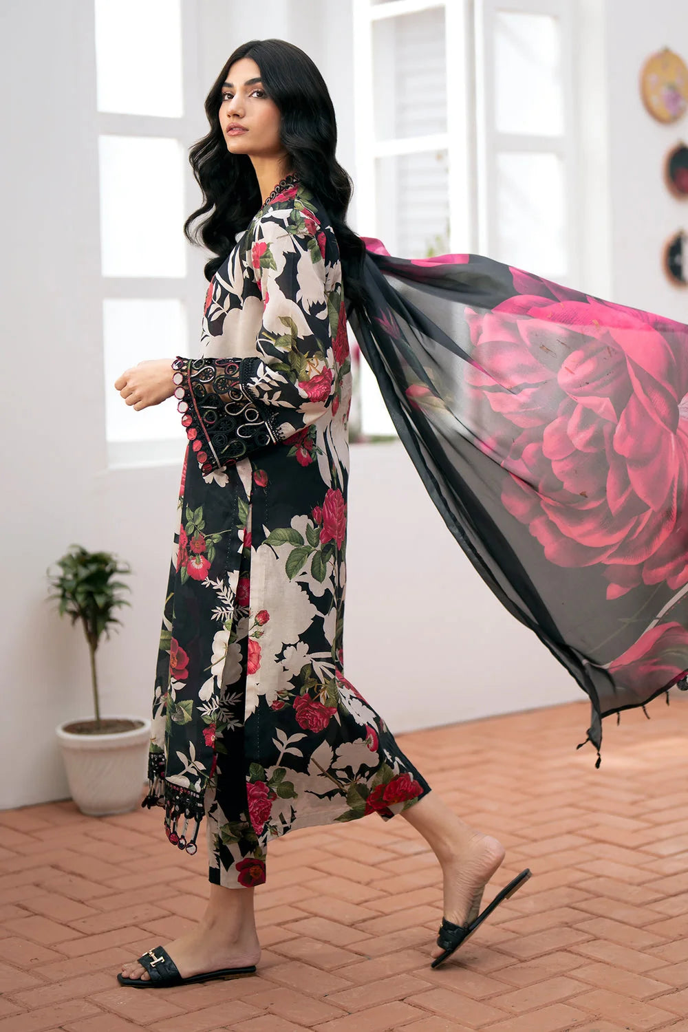 BAROQUE | LUXURY LAWN DIGITAL PRINTED WITH EMBROIDERED | UNSTITCHED 3-PIECE SUIT