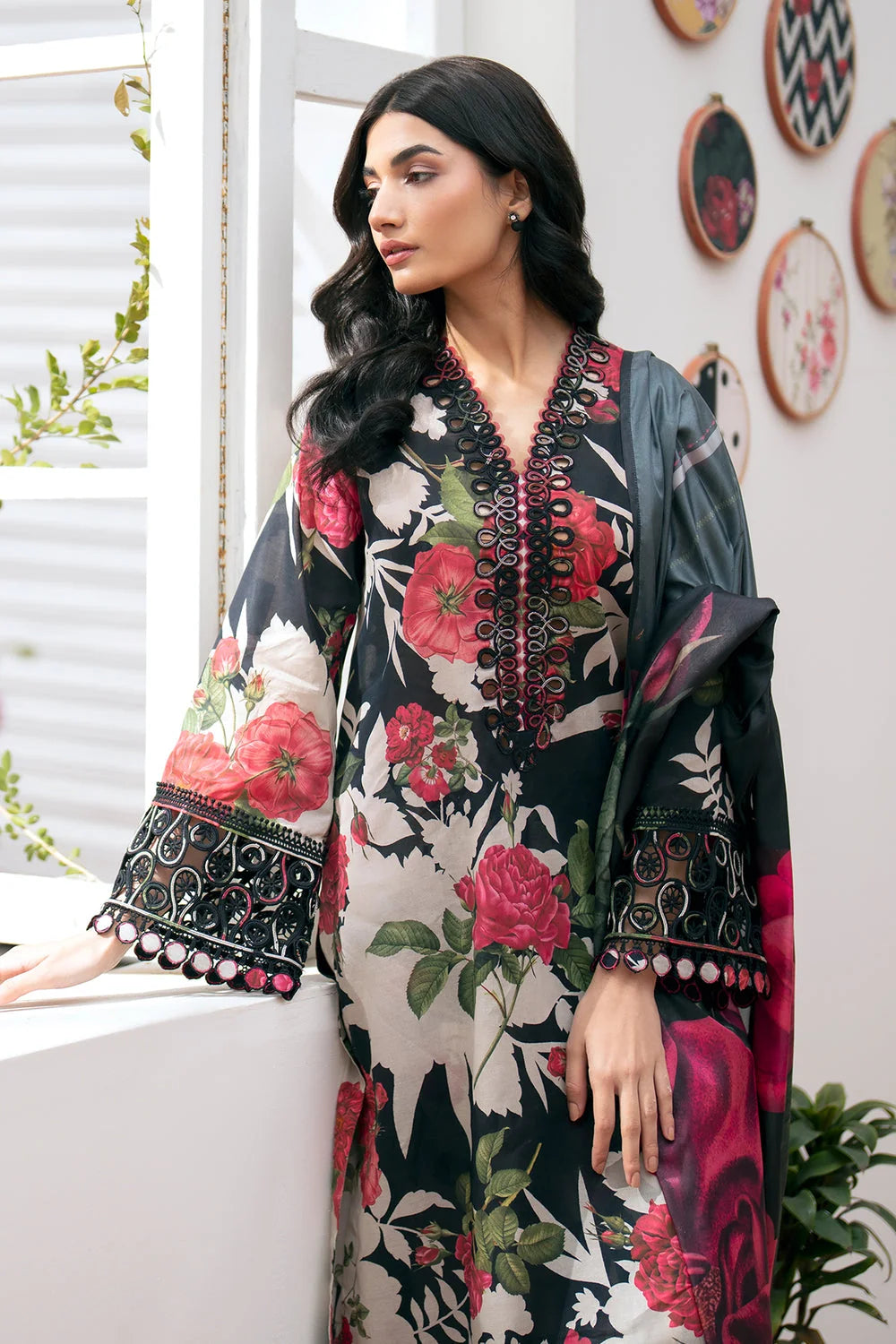 BAROQUE | LUXURY LAWN DIGITAL PRINTED WITH EMBROIDERED | UNSTITCHED 3-PIECE SUIT