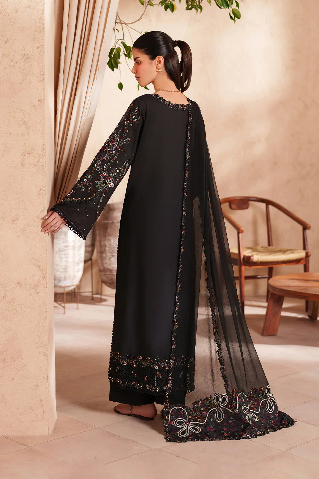 IZNIK - 3PC LAWN EMBROIDERED SHIRT WITH CHIFFON EMBROIDERED DUPATTA AND TROUSER