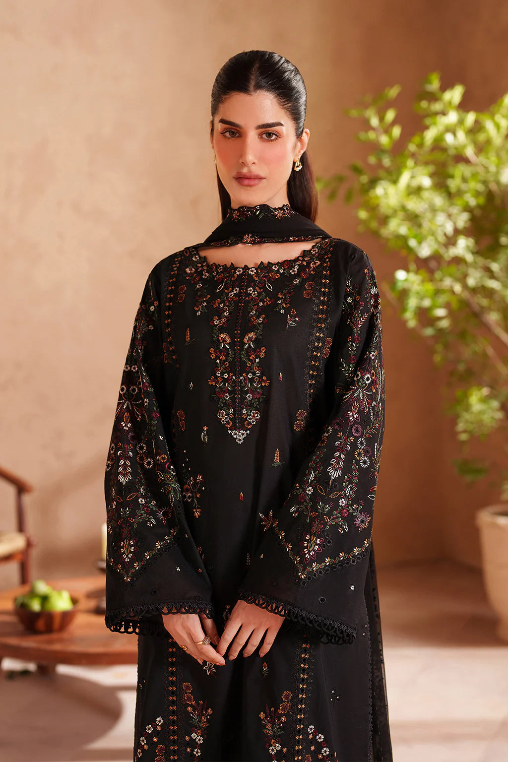 IZNIK - 3PC LAWN EMBROIDERED SHIRT WITH CHIFFON EMBROIDERED DUPATTA AND TROUSER