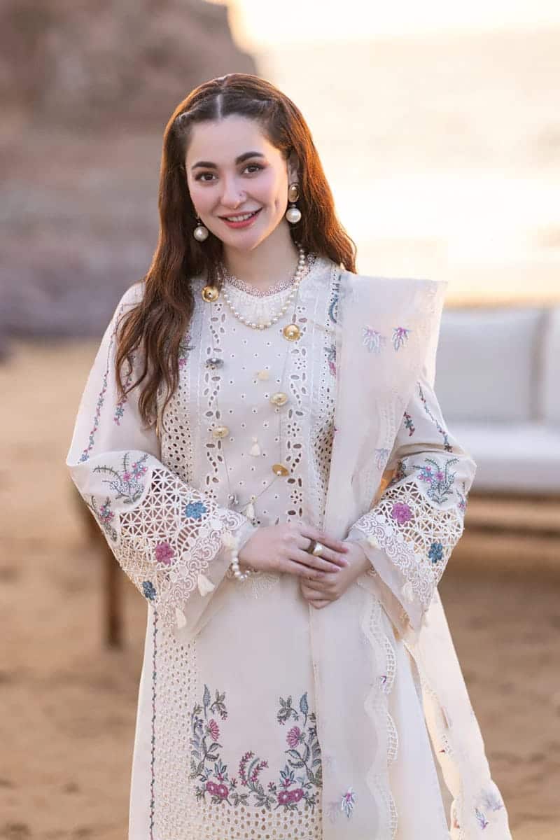3 Piece – Unstitched Fully Embroidered Lawn Fabric
