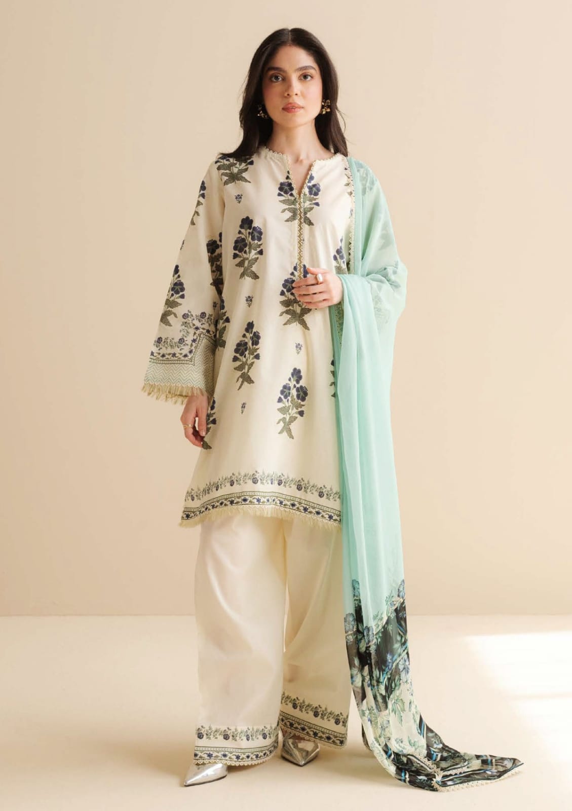 Digital Printed 3Pc Unstitched Lawn Suit With Digital Printed Monar Dupatta