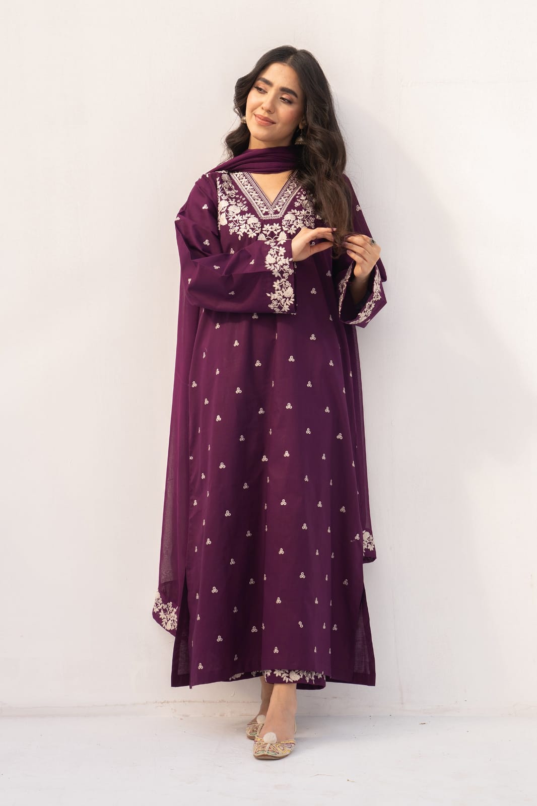 Unstitched Embroidered Lawn Suit 3pc With Bamber Chiffon Embroidered Dupatta