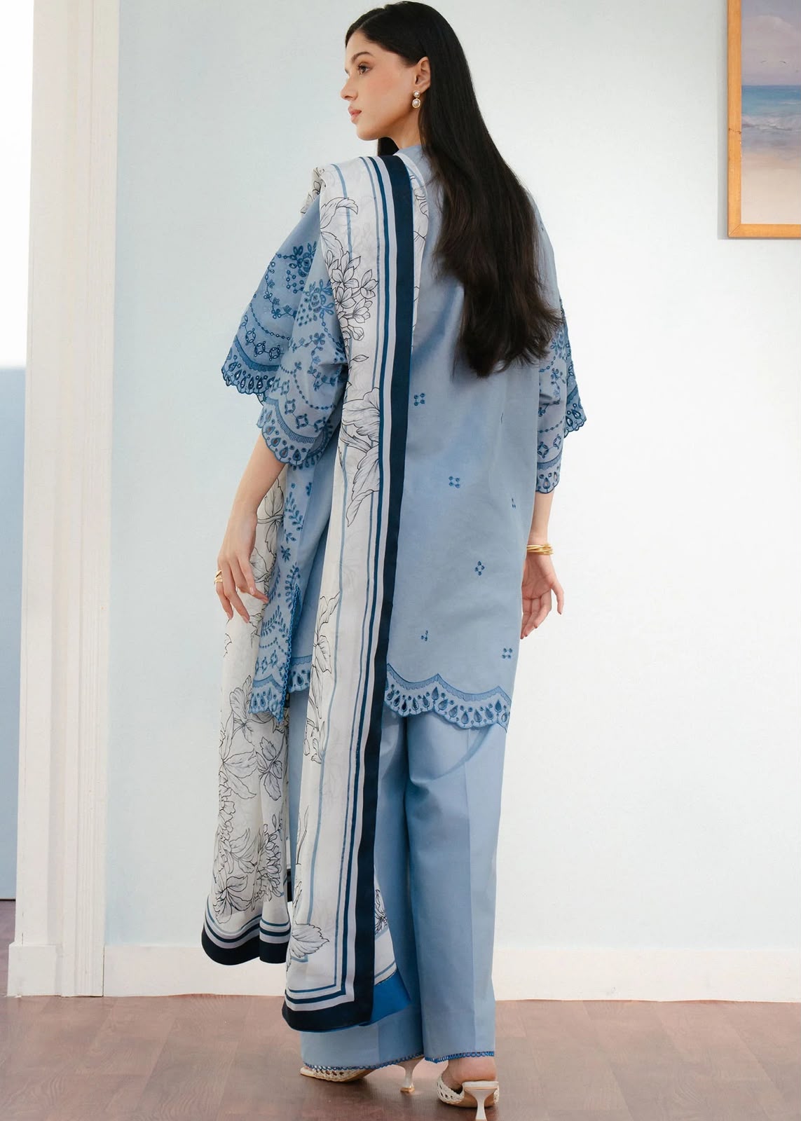 3 Piece Unstitched Heavy Embroidered Lawn Suit ( Fine Printed Silk Dupatta )