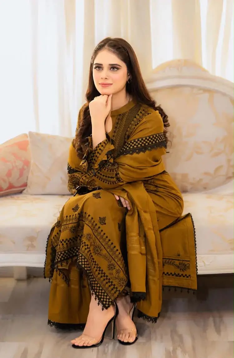 3 Piece Unstitched Heavy Embroidered Lawn Suit ( Four-sided Embroidered Lawn Dupatta