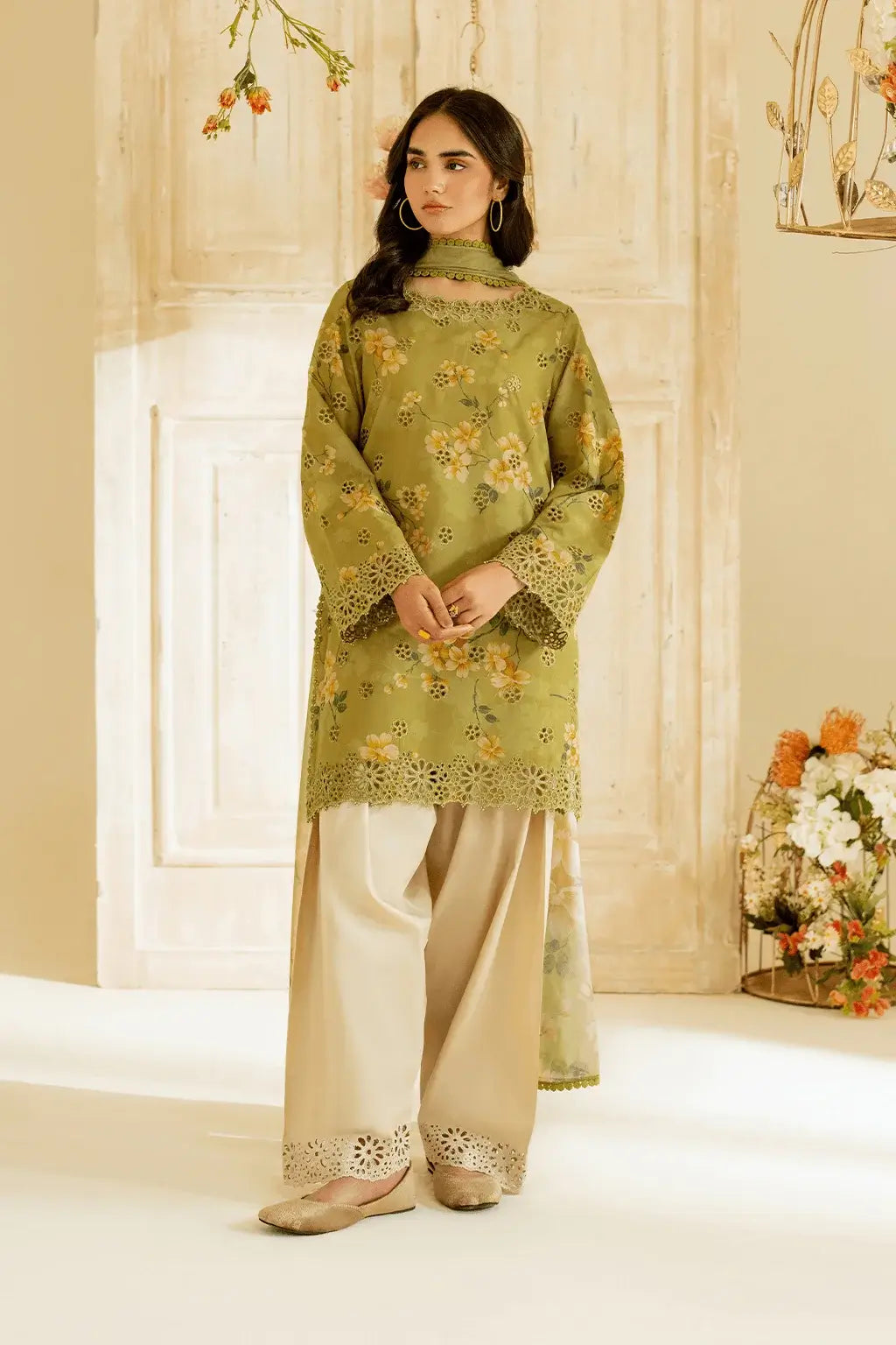 3 Piece Unstitched Printed Embroidered Lawn Suit ( Printed Lawn Dupatta )