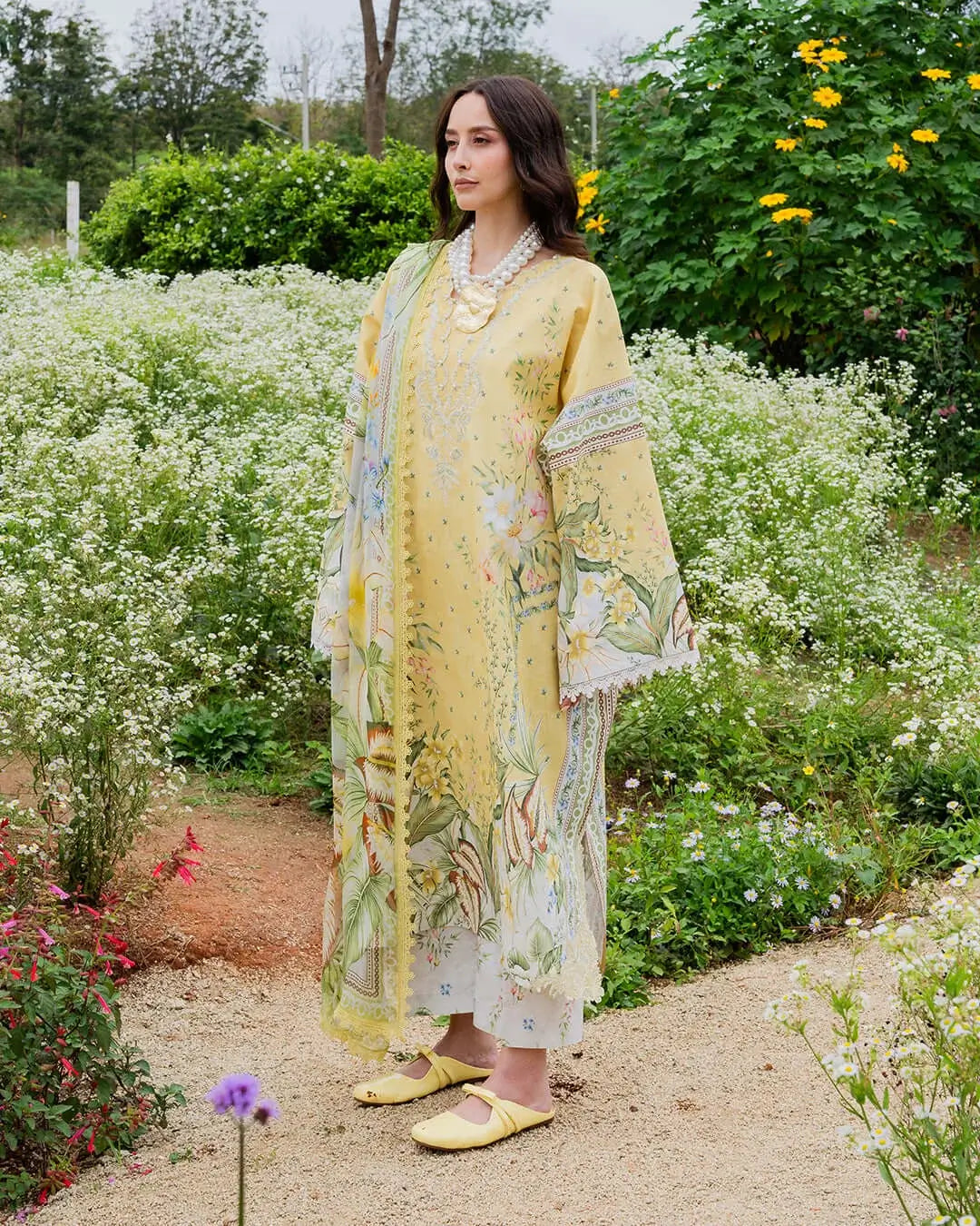3 Piece Unstitched Printed Embroidered Lawn Suit ( Printed Lawn Dupatta )