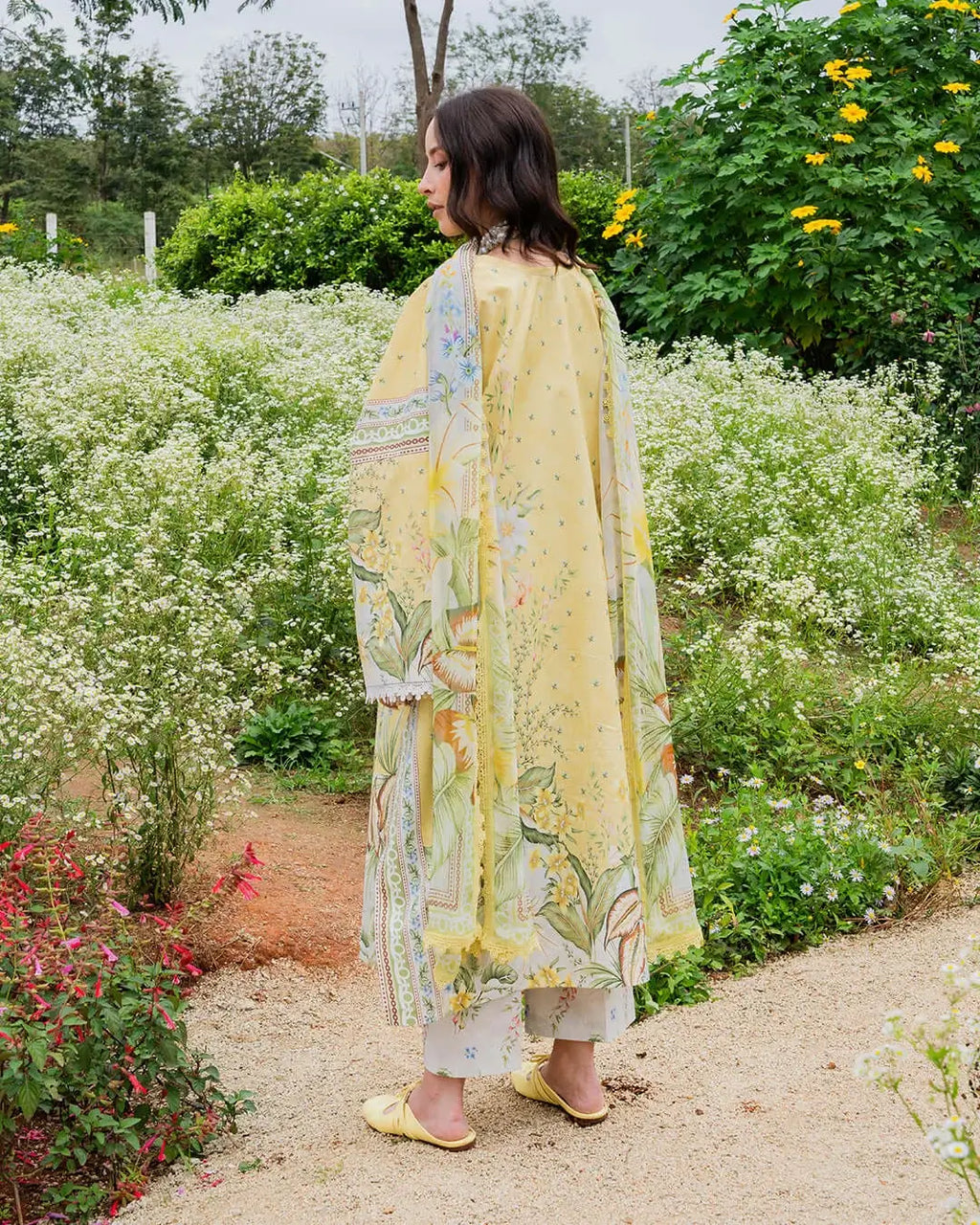 3 Piece Unstitched Printed Embroidered Lawn Suit ( Printed Lawn Dupatta )