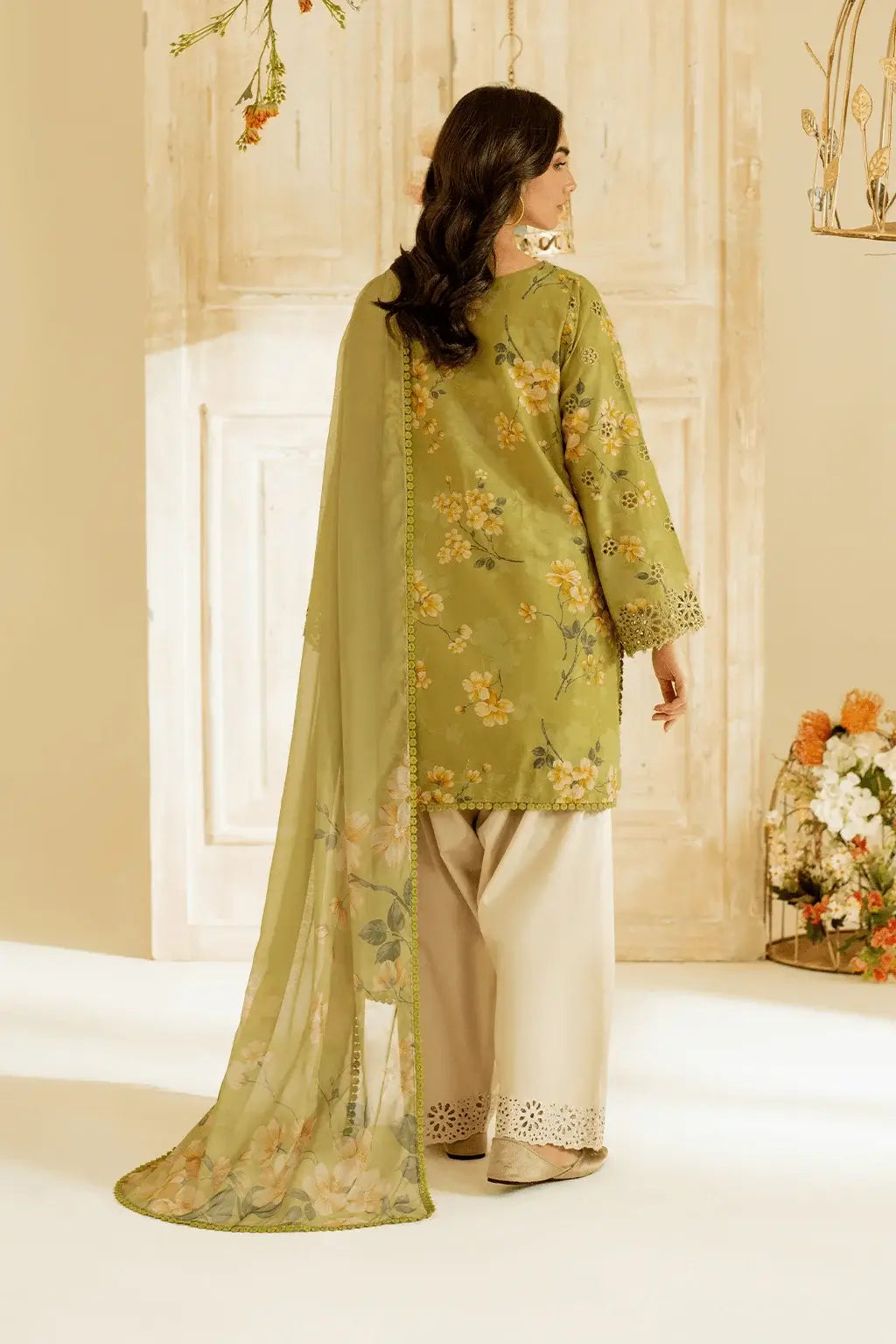3 Piece Unstitched Printed Embroidered Lawn Suit ( Printed Lawn Dupatta )